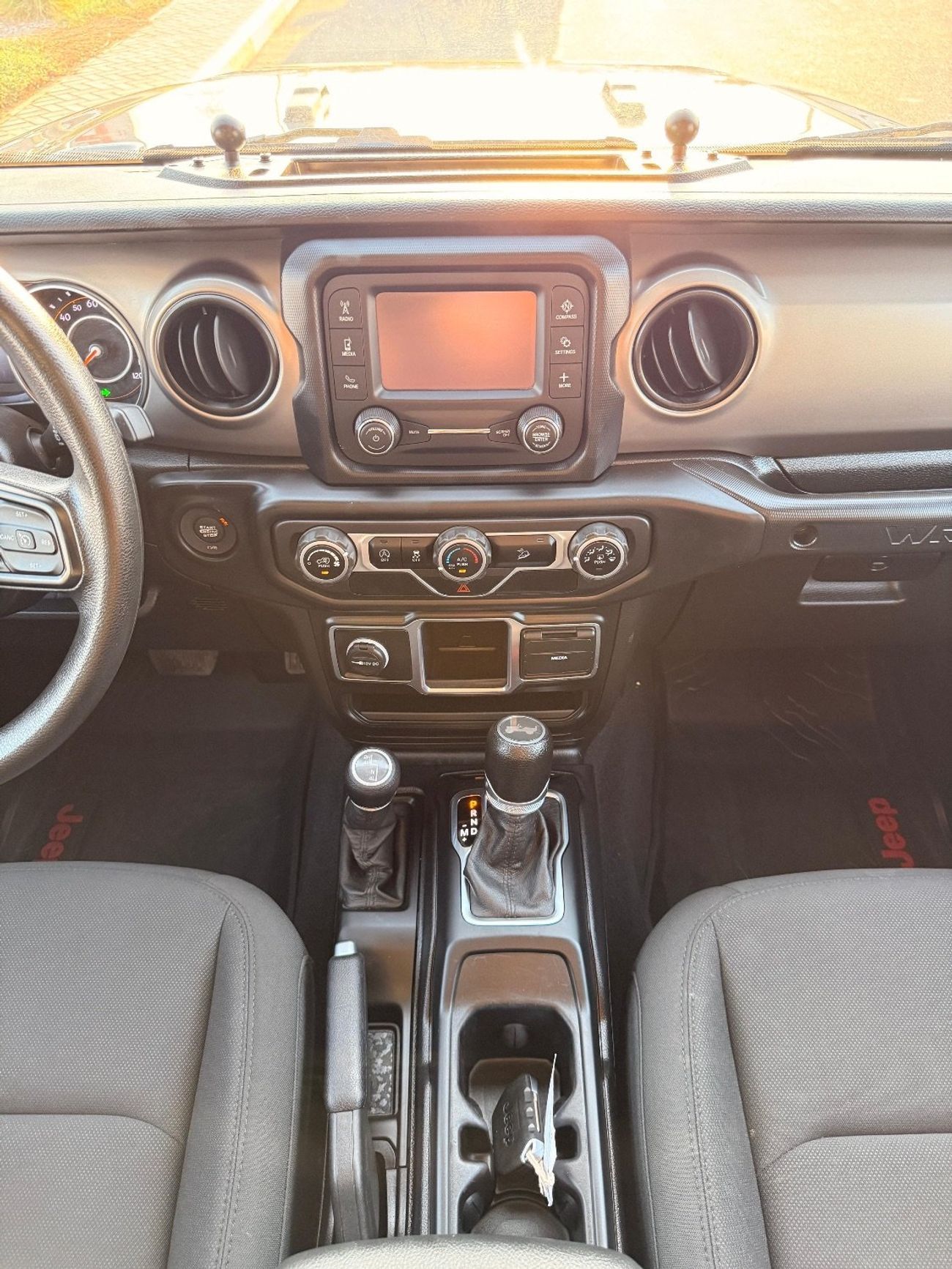 Jeep Wrangler Unlimited Willys 3.6L A/T