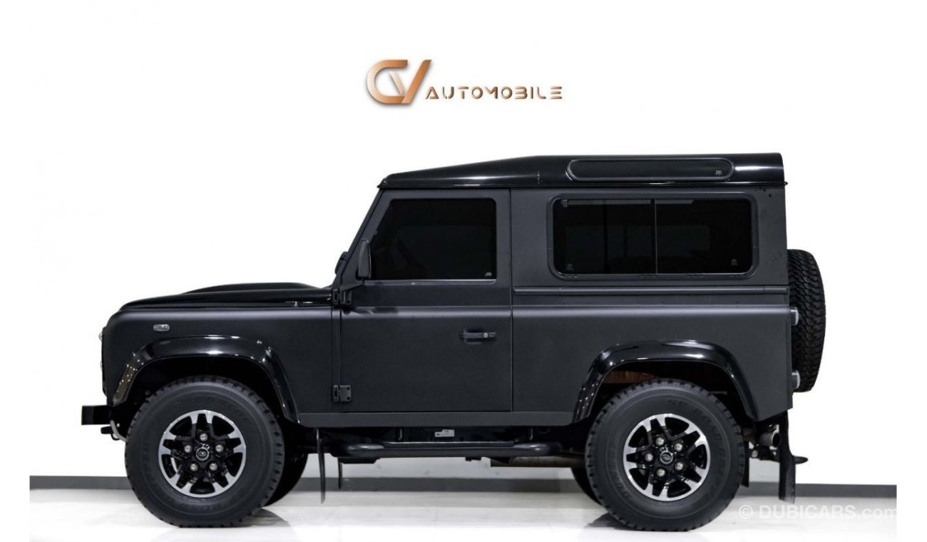 Land Rover Defender 90 GCC Spec