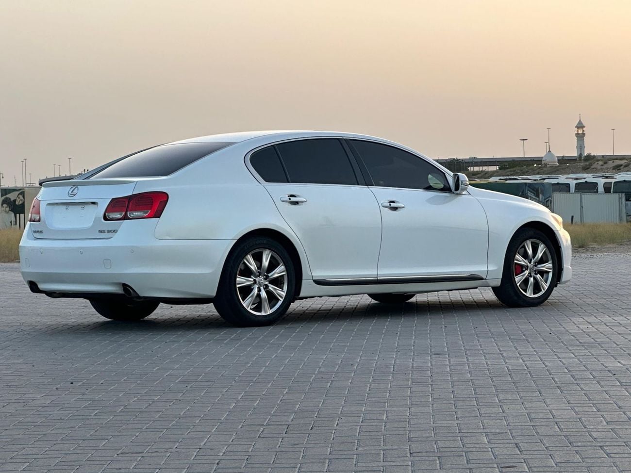 لكزس GS 300 BASE