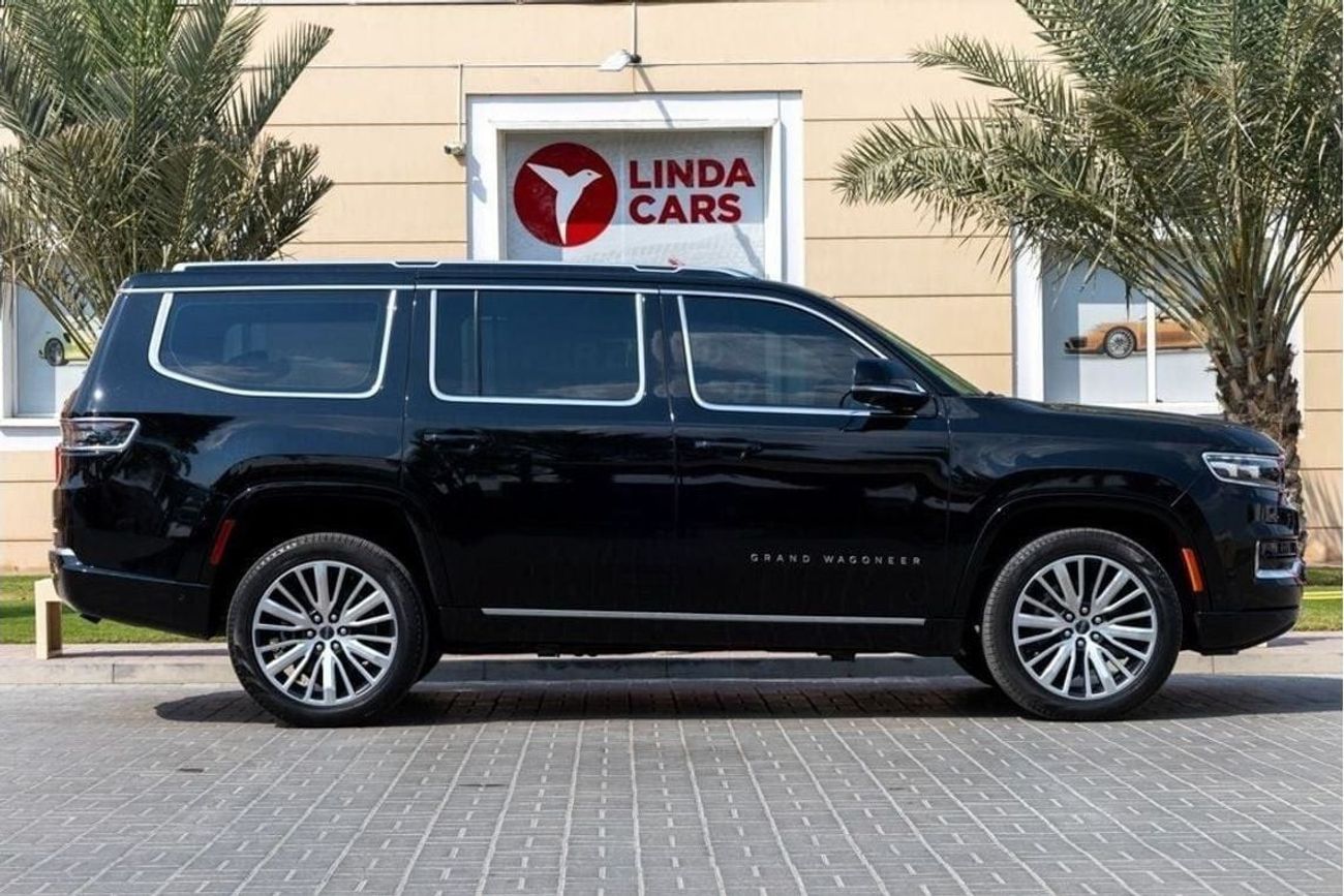 Jeep Grand Wagoneer Series III 3.0T Jeep Grand Wagoneer Series III 2023 GCC under Agency Warranty with Flexible Down-Pay