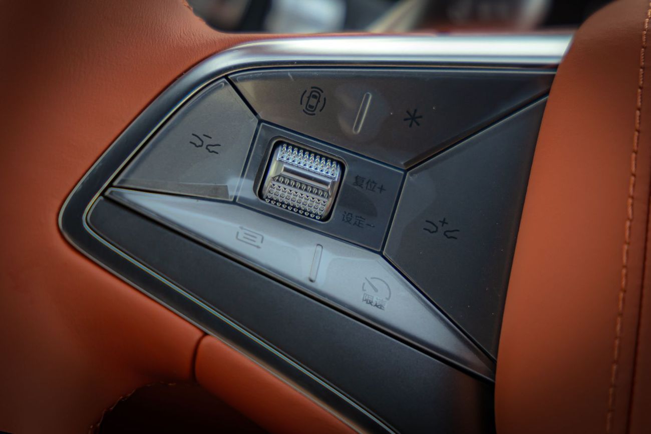 بي واي دي تانغ