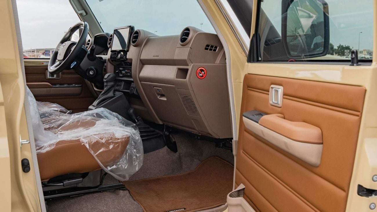 تويوتا لاند كروزر 70 2025 Toyota Land Cruiser LC 76 2.8L AT Diesel (Beige-Brown)