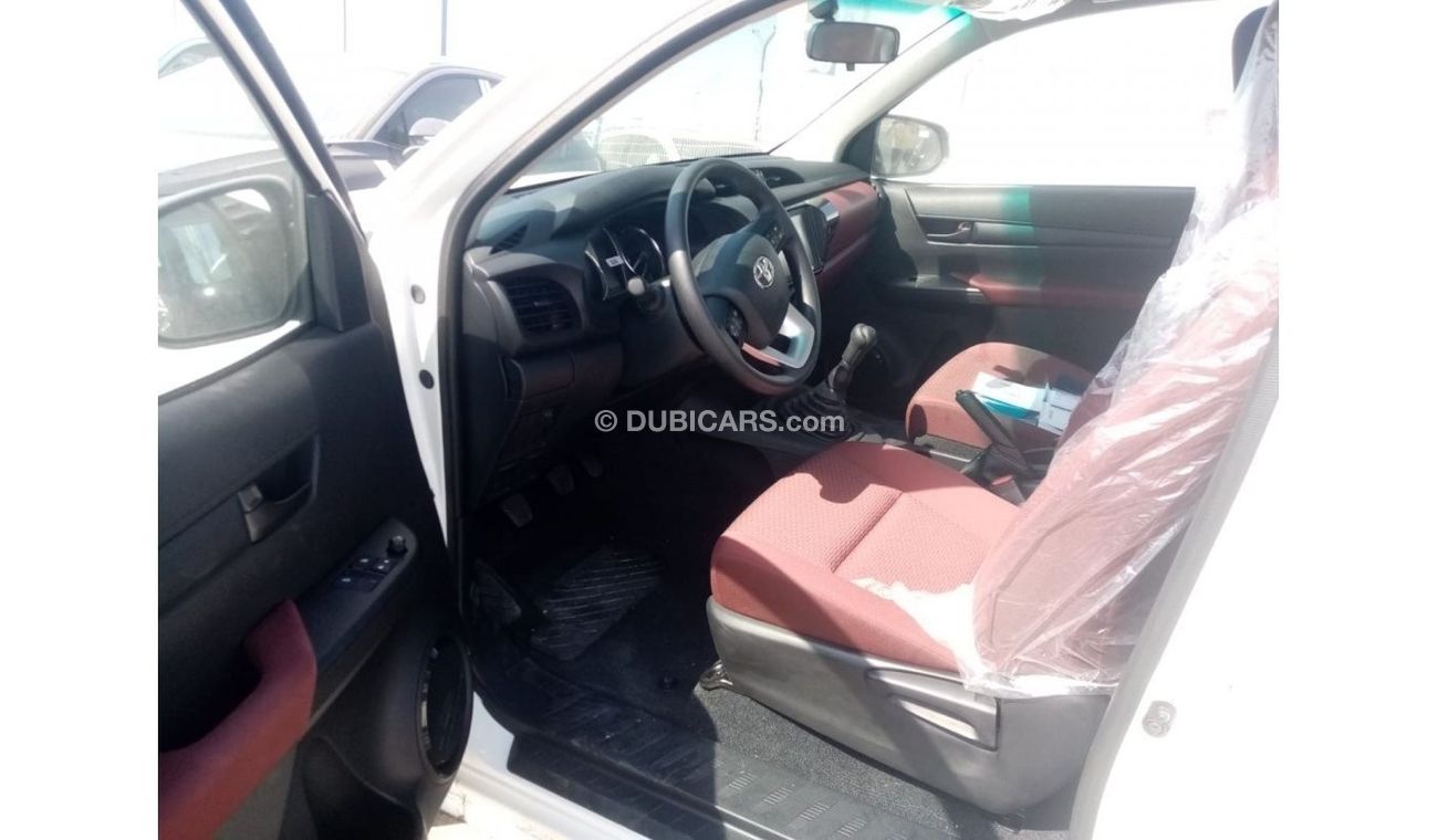 Toyota Hilux Pick up 2.4L Diesel 4X2 RWD ,,, M/T Single Cabin