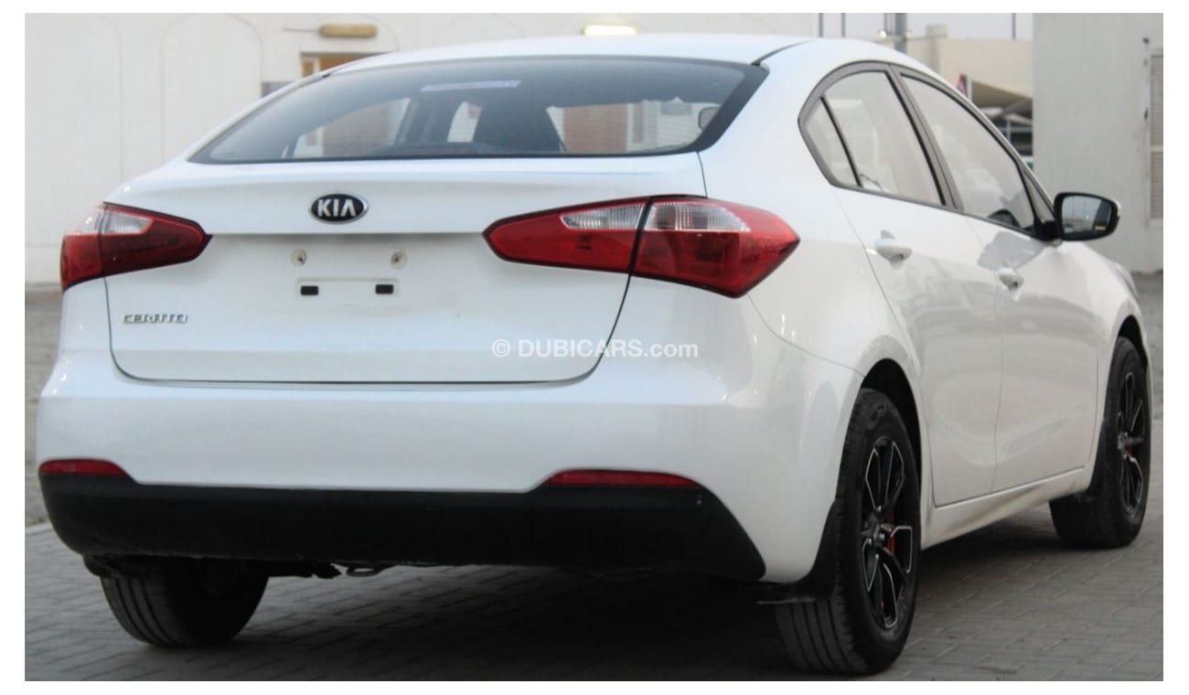 كيا سيراتو كيا سيراتو 2014 خليجي بحالة ممتازة بدون حوادث نظيفه جدا من الداخل والخارج