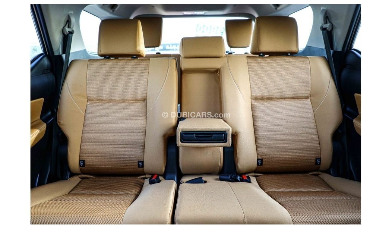 تويوتا فورتونر Get 2023 Toyota Fortuner 4X4 2.8 18'I AL - Platinum White inside Chamois