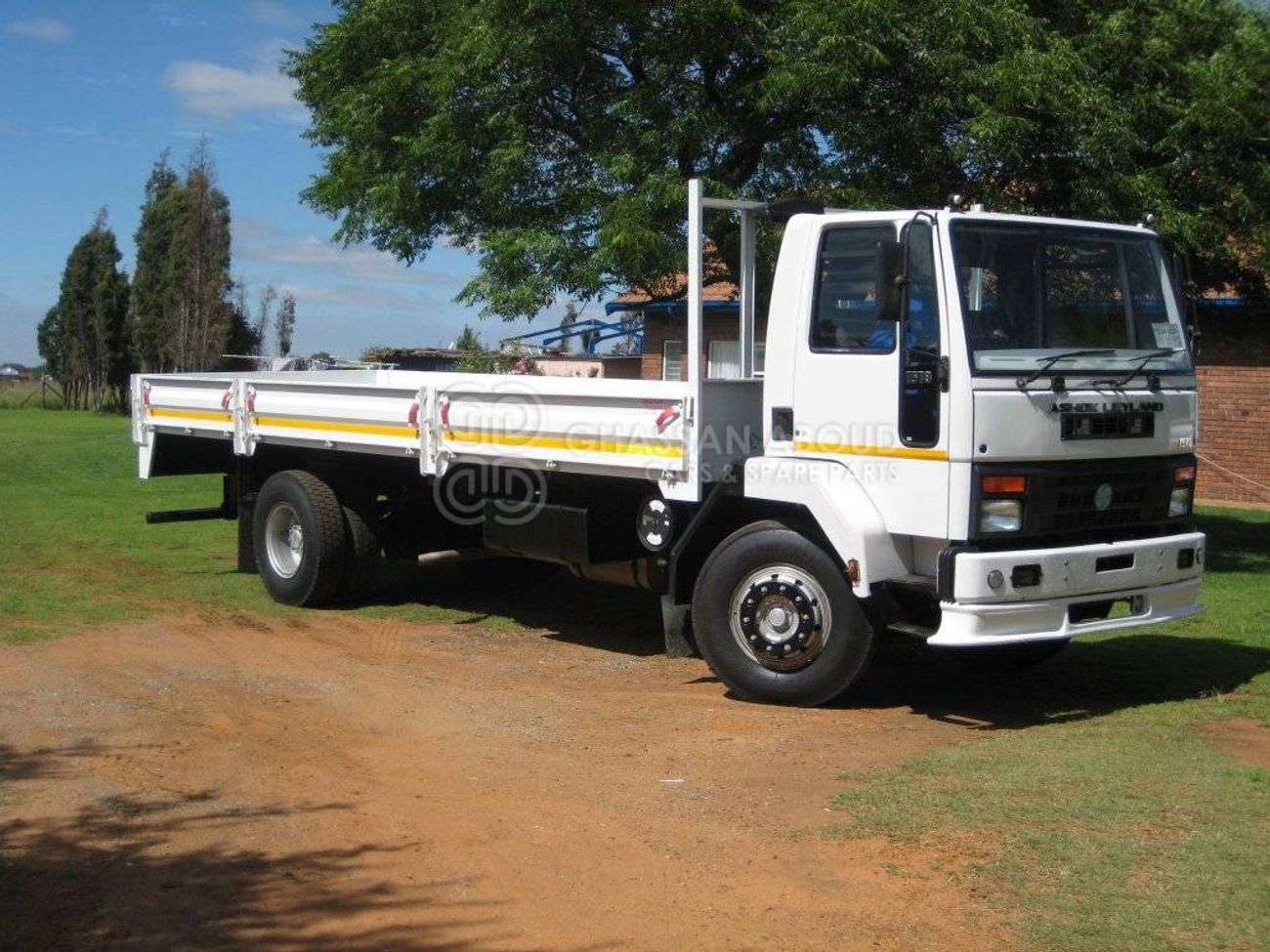 Ashok Leyland Falcon ASHOK LEYLAND TRUCK CARGO PAYLOAD 10 TON (APPROX) MY23