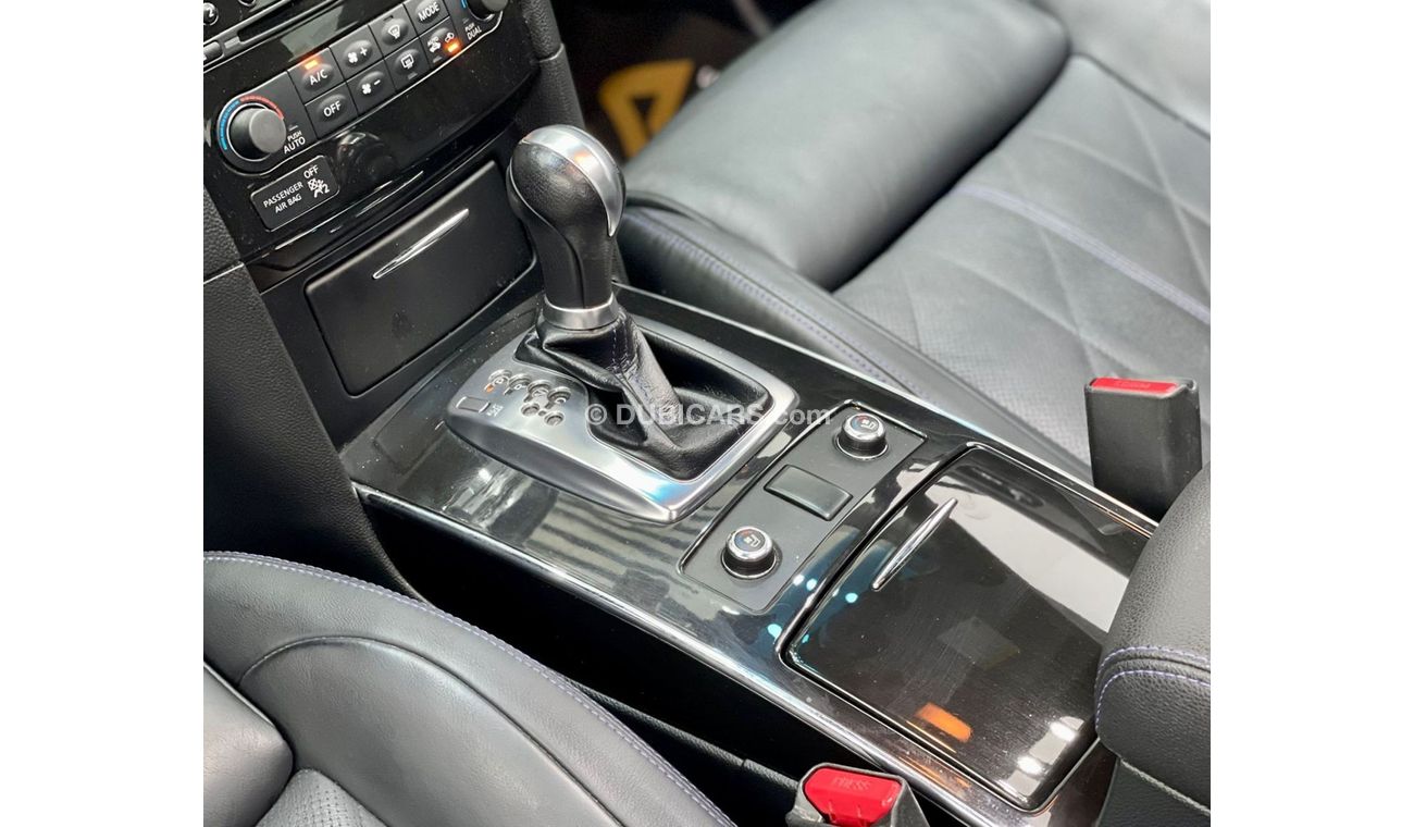 Infiniti QX70 2017 Infiniti Q70S, Full Infiniti Service History, Warranty, GCC