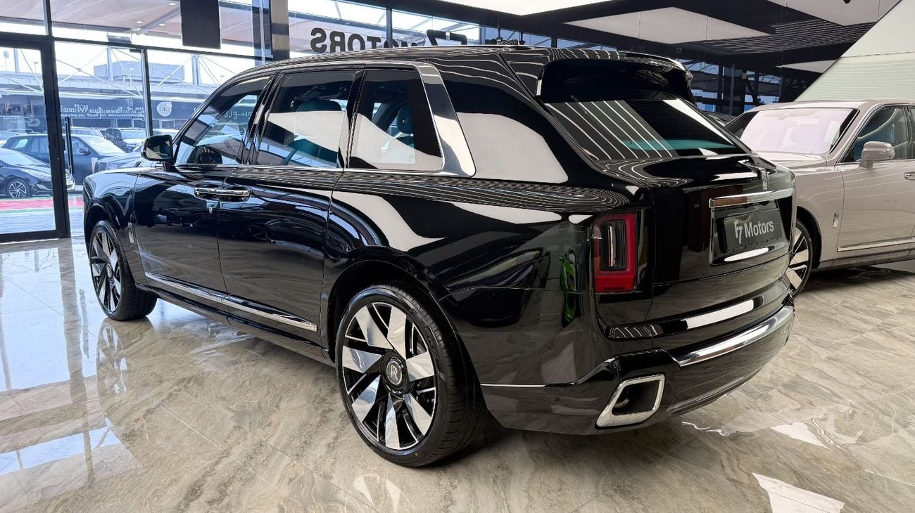 رولز رويس كولينان Rolls Royce Cullinan - Silver Badge - 2026