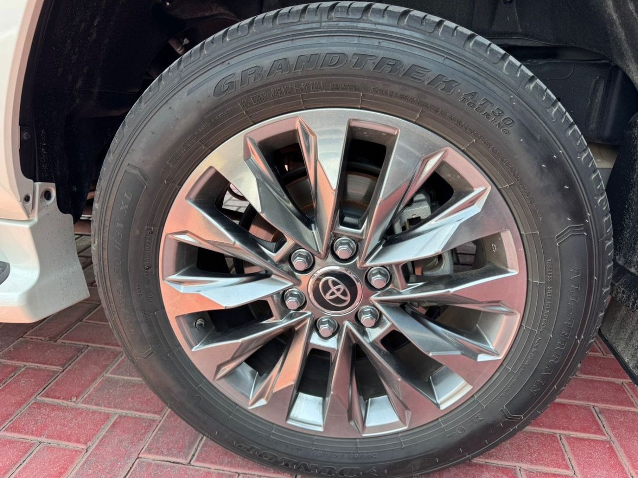 Toyota Land Cruiser GXR 4.0L