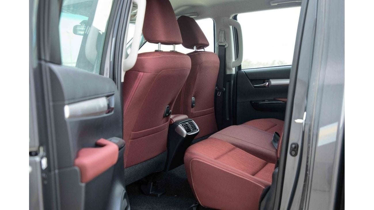 Toyota Hilux 2024 Toyota Hilux 4x4 DC 2.8 SR5 - Grey inside Maroon | Export Only