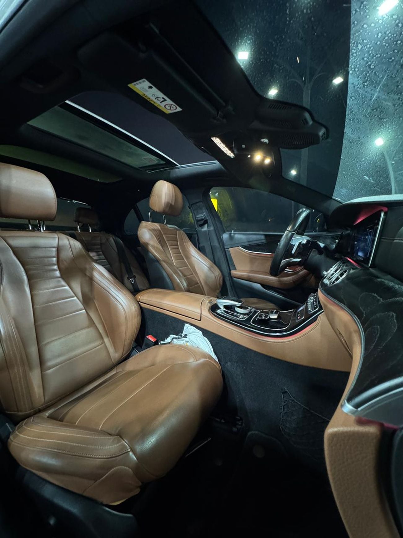 مرسيدس بنز E300 Premium 2.0L