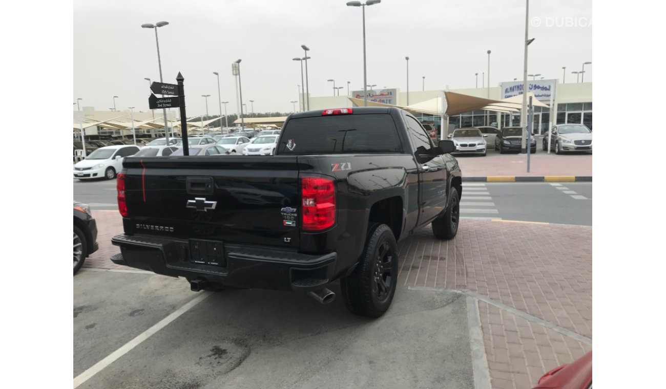 Chevrolet Silverado LT 100