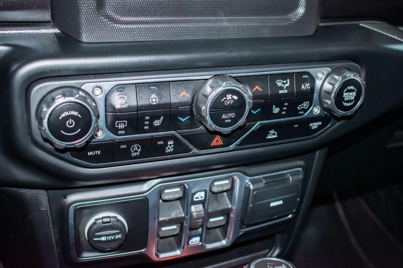 Jeep Wrangler Unlimited Sport S 2.0L A/T