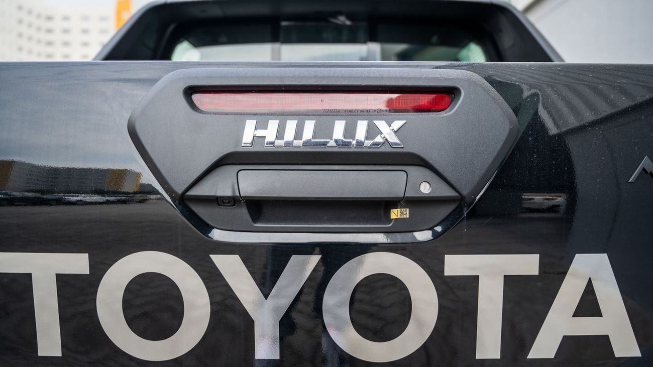 تويوتا هيلوكس TOYOTA HILUX 4.0 ADVENTURE -2026YM