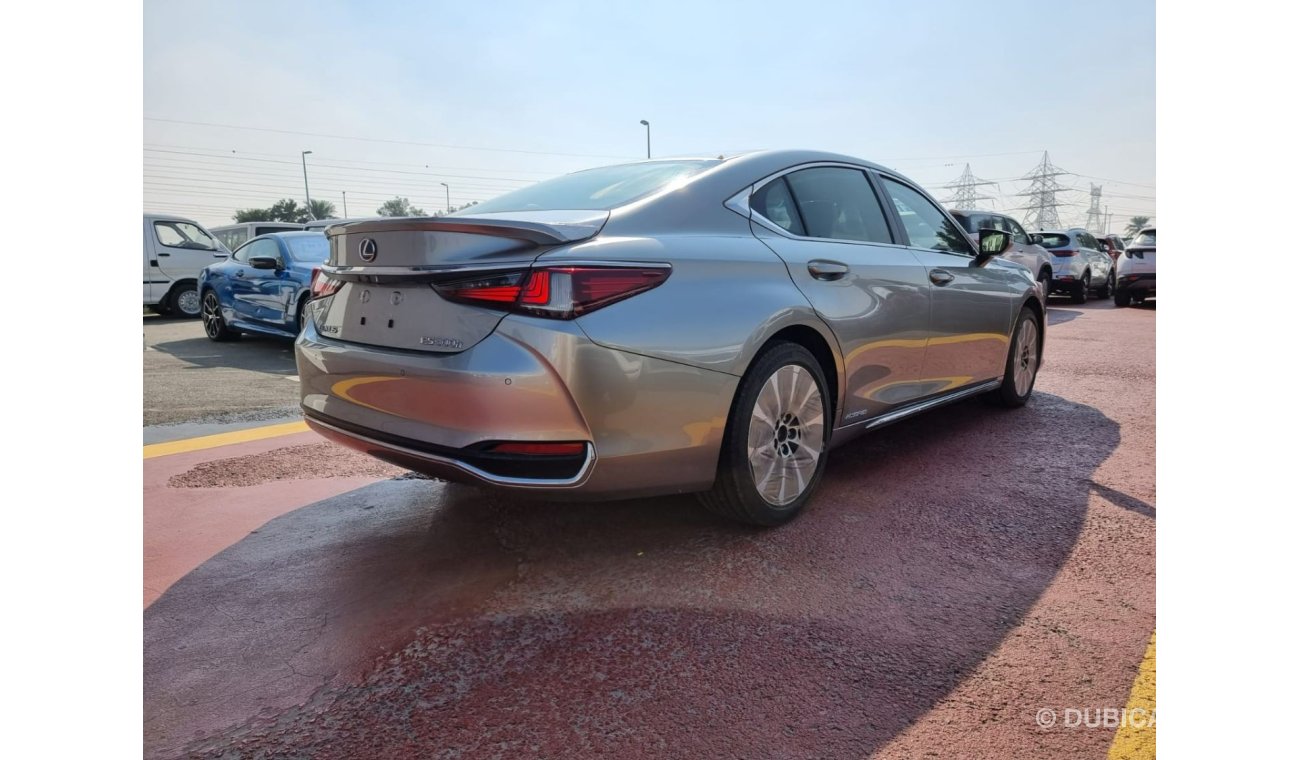 Lexus ES 300 Lexus ES 300 Hybrid 2.5L with Memory Seats, 360 Degree Camera GCC Spec Model 2019