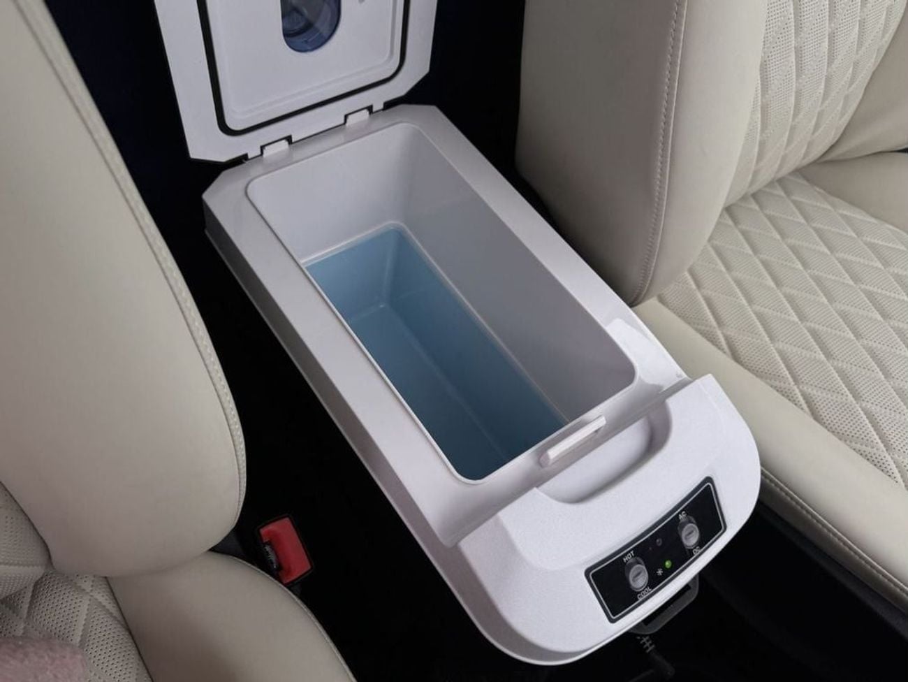 Mercedes Benz V300 AVANTGARDE VIP conversion Brand New 2025 Model in RHD or LHD