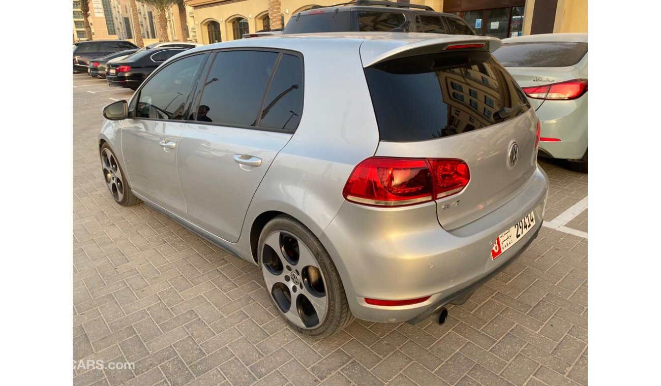 فولكس واجن جولف Gti