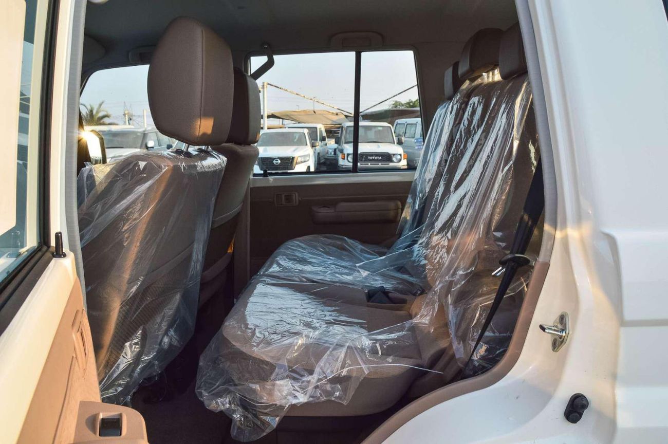 تويوتا لاند كروزر 70 TOYOTA LAND CRUISER 76 4.0L V6 AT  4WD 5DOOR SUV 2025