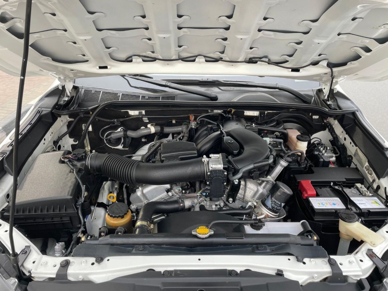 Toyota Hilux ADV 4.0L 2022 TOYOTA HILUX ADVENTURE 4.0 | FULL OPTION | GCC