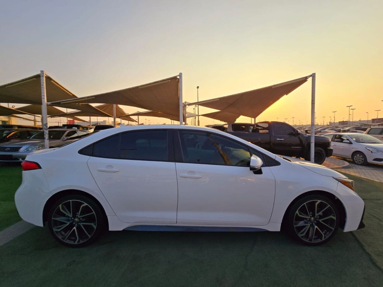 Toyota Corolla GLI 2.0L Toyota Corolla 2020 SE American  clean car no any work required just buy and drive availabl