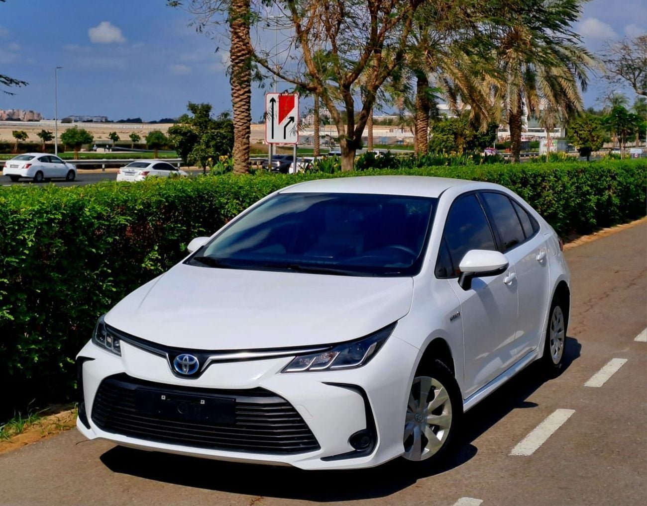 Toyota Corolla 1.8L XLI Hybrid 800-MONTHLY | GCC SPECS | 1.8L HYBRID | CRUISE | CAMERA | ACCIDENT FREE