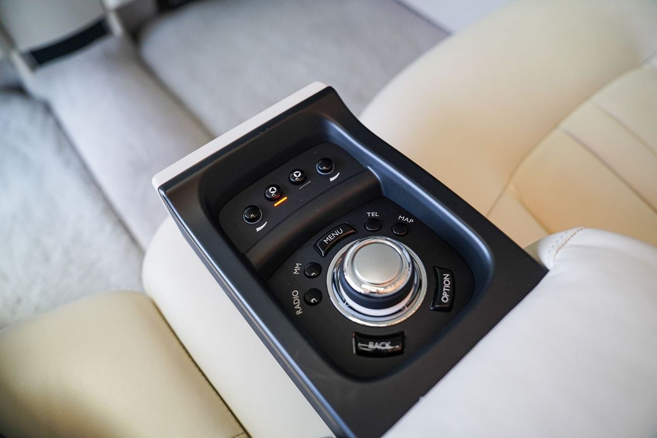 رولز رويس فانتوم EWB 6.8L