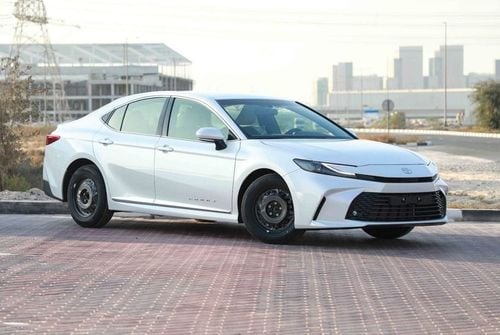 Toyota Camry 2025 TOYOTA CAMRY E 2.5 - PLATINUM WHITE PEARL inside BEIGE | Export Only