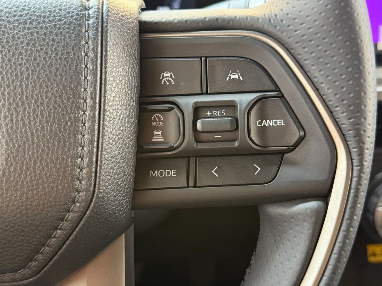 تويوتا Runner4 TRAILHUNTER 2.4 IFORCE-MAX HYBRID