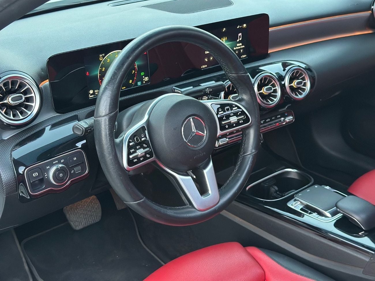 مرسيدس بنز A 220 MERCEDES-BENZ A220 | 2019 | FULL OPTIONS | Upgrade it to 45 AMG