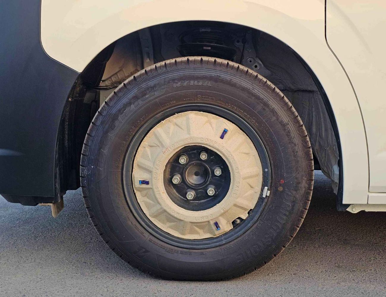 Toyota Hiace CARGO MID ROOF/3.5L PETROL V6 A/T/ REAR CAMERA (CODE # HCPMB2)