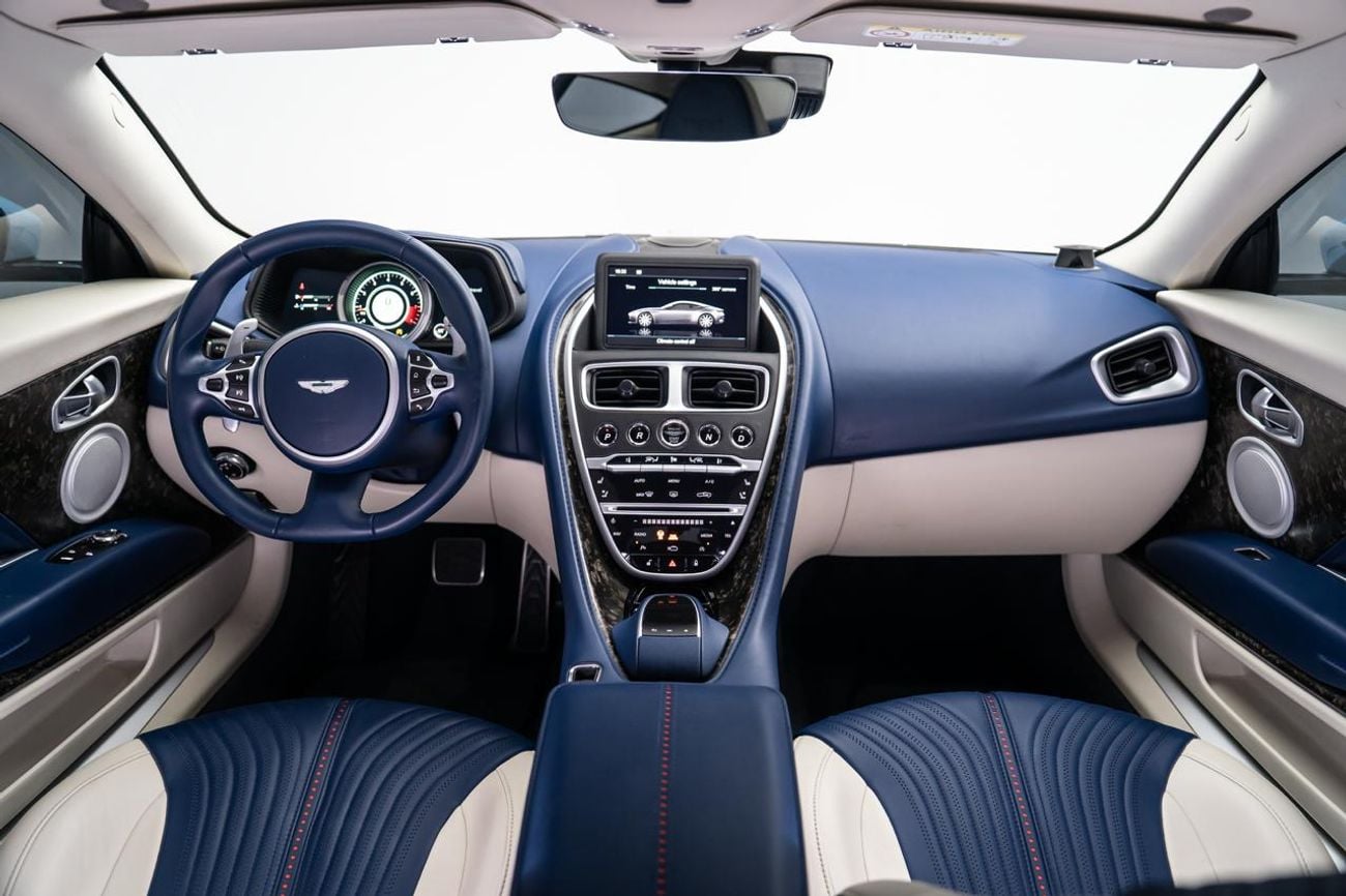 Aston Martin DB11 V8 Coupe