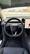 Tesla Model Y Long Range (AWD)