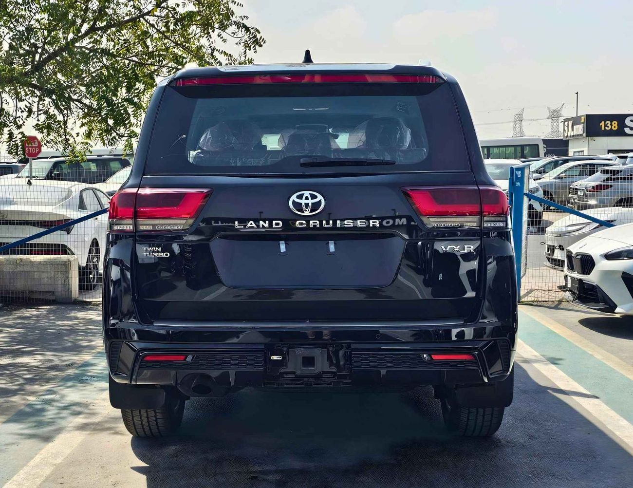 تويوتا لاند كروزر VXR-Z TWIN TURBO / 3.5L PETROL V6 4WD / RADAR / 12.3" DVD+JBL / HEADUP DISPLAY (CODE#LCVXRZOM)