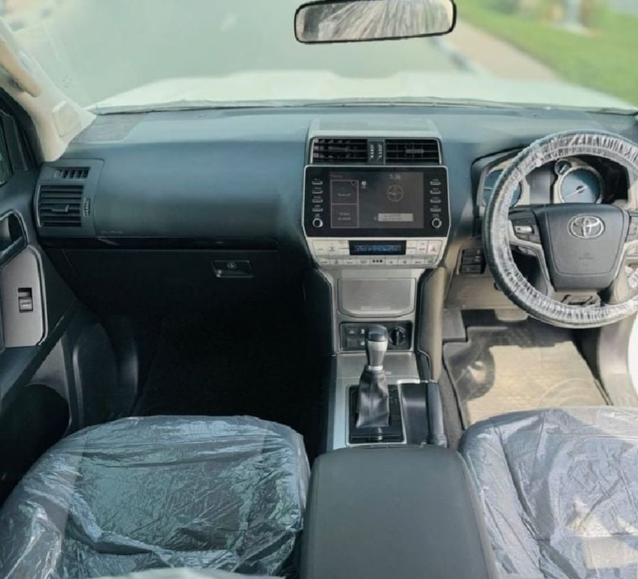 تويوتا برادو TX-L RHD 2.8L 1GD-FTV V4 Diesel Engine Automatic Gear 4WD 7 Seater 5 Doors