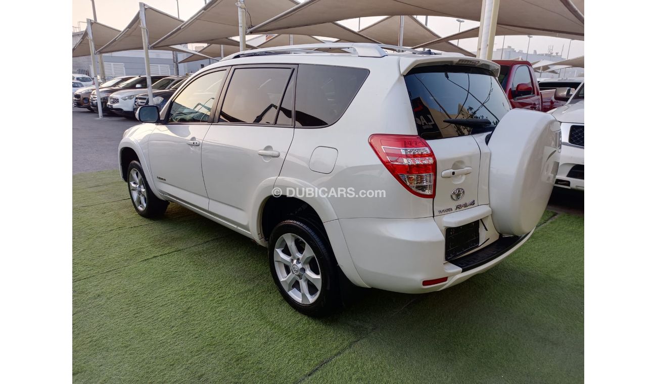 Toyota RAV4 2009 model, full option, leather hatch, cruise control, fingerprint control, sensor wheels, in excel