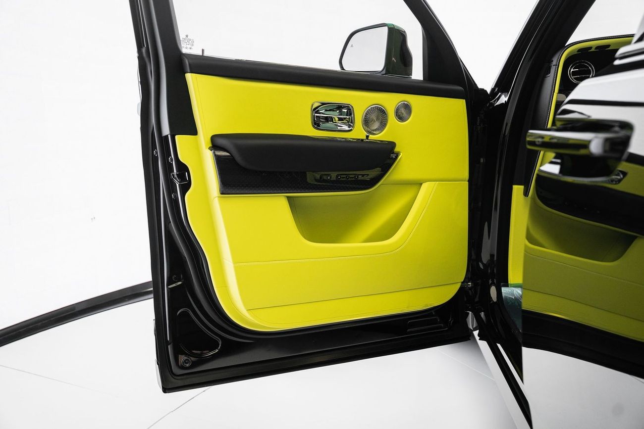 رولز رويس كولينان Rolls Royce Cullinan Black Badge