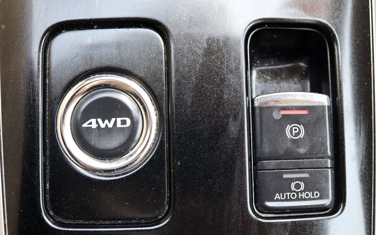 Mitsubishi Outlander GLX Basic MITSUBISHI OUTLANDER 2020  ACCIDENTS FREE - GCC - 7STR - 4WD - ORIGINAL PAINT - PERFECT CO