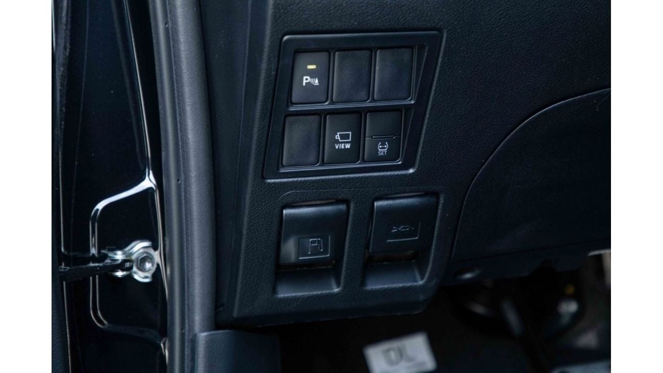 Toyota Hilux 2024 Toyota Hilux 4x4 DC 4.0 GR-S - Black inside Black (GRS)