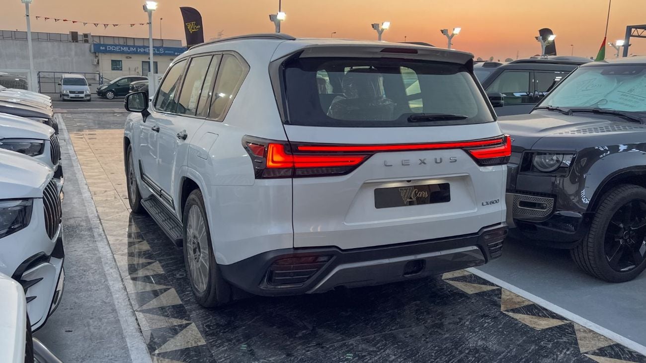 Lexus LX 600 VIP 3.5L LEXUS LX 600h VIP BRAND NEW 3.5L TWIN TURBO