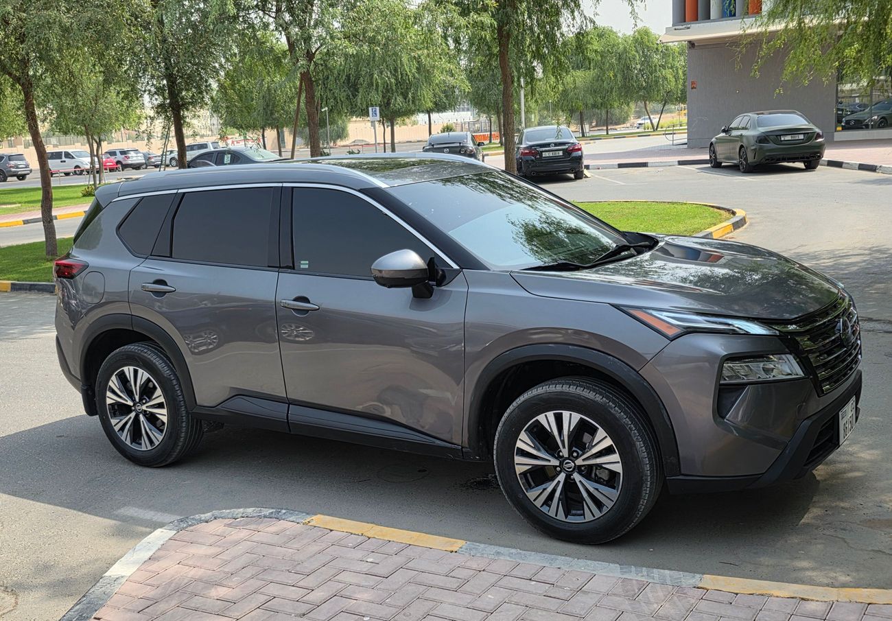 نيسان روج SV 2.5L CVT