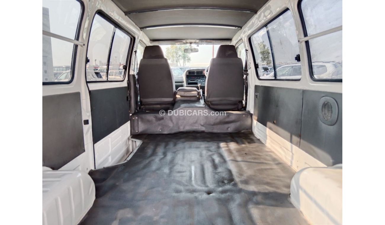 Toyota Hiace TOYOTA HIACE VAN RIGHT HAND DRIVE (PM1602)