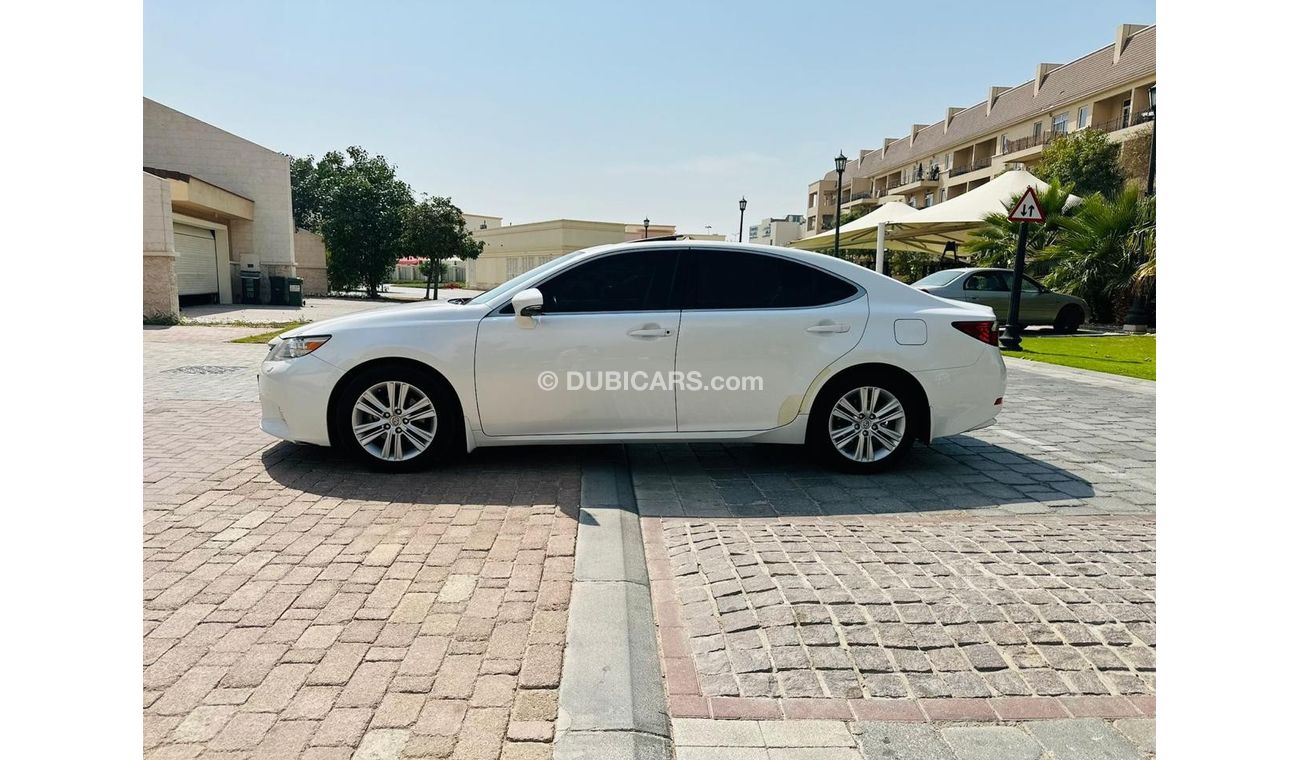 Lexus ES250 Premier 1330 P.M LEXUS ES250 || ORIGINAL PAINT || WELL MAINTIANED || SUNROOF || GCC