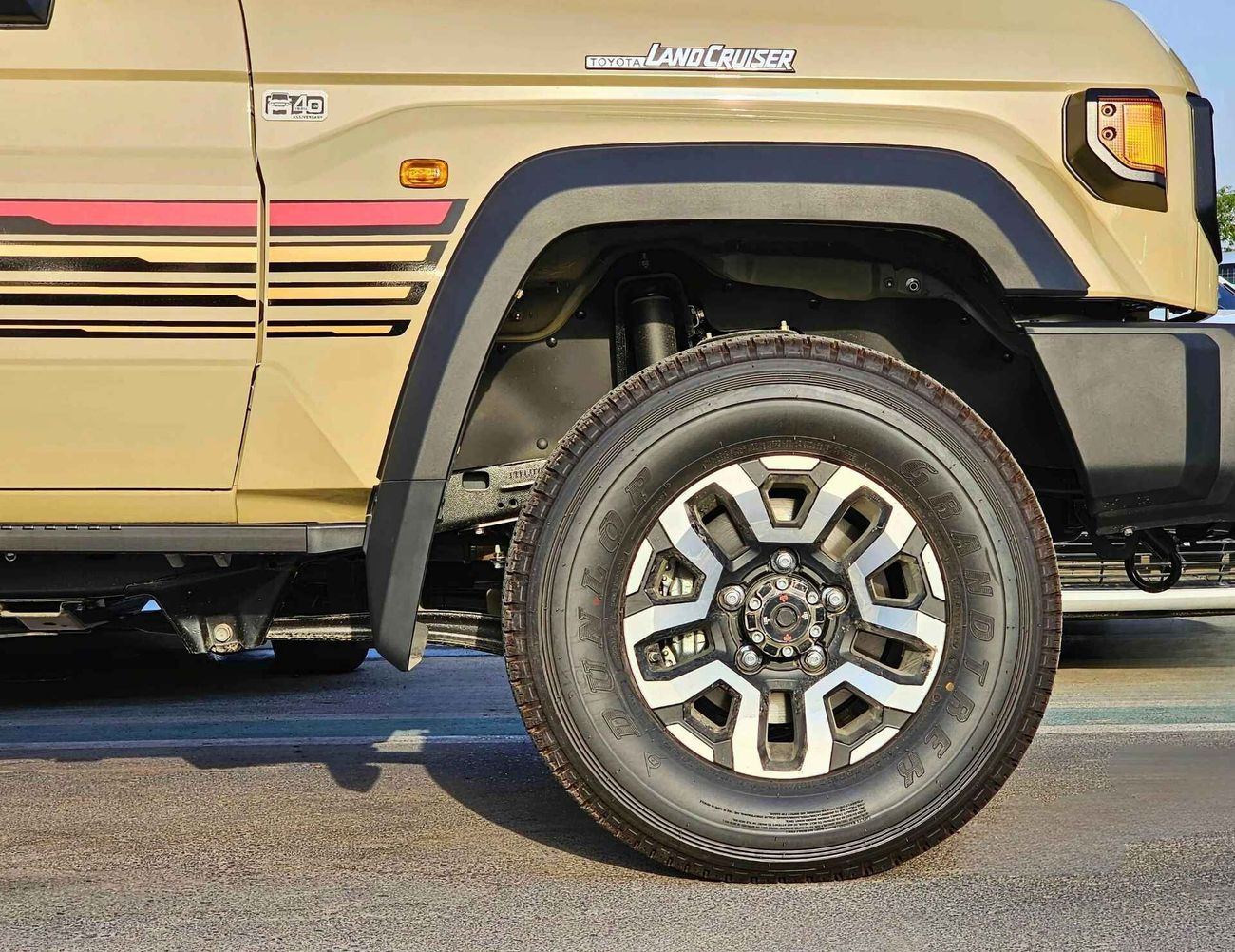 تويوتا لاند كروزر بيك آب LC79 LX / SINGLE CABIN / A/T / 4.0L V6 PETROL / 4WD (CODE # LX-Z)