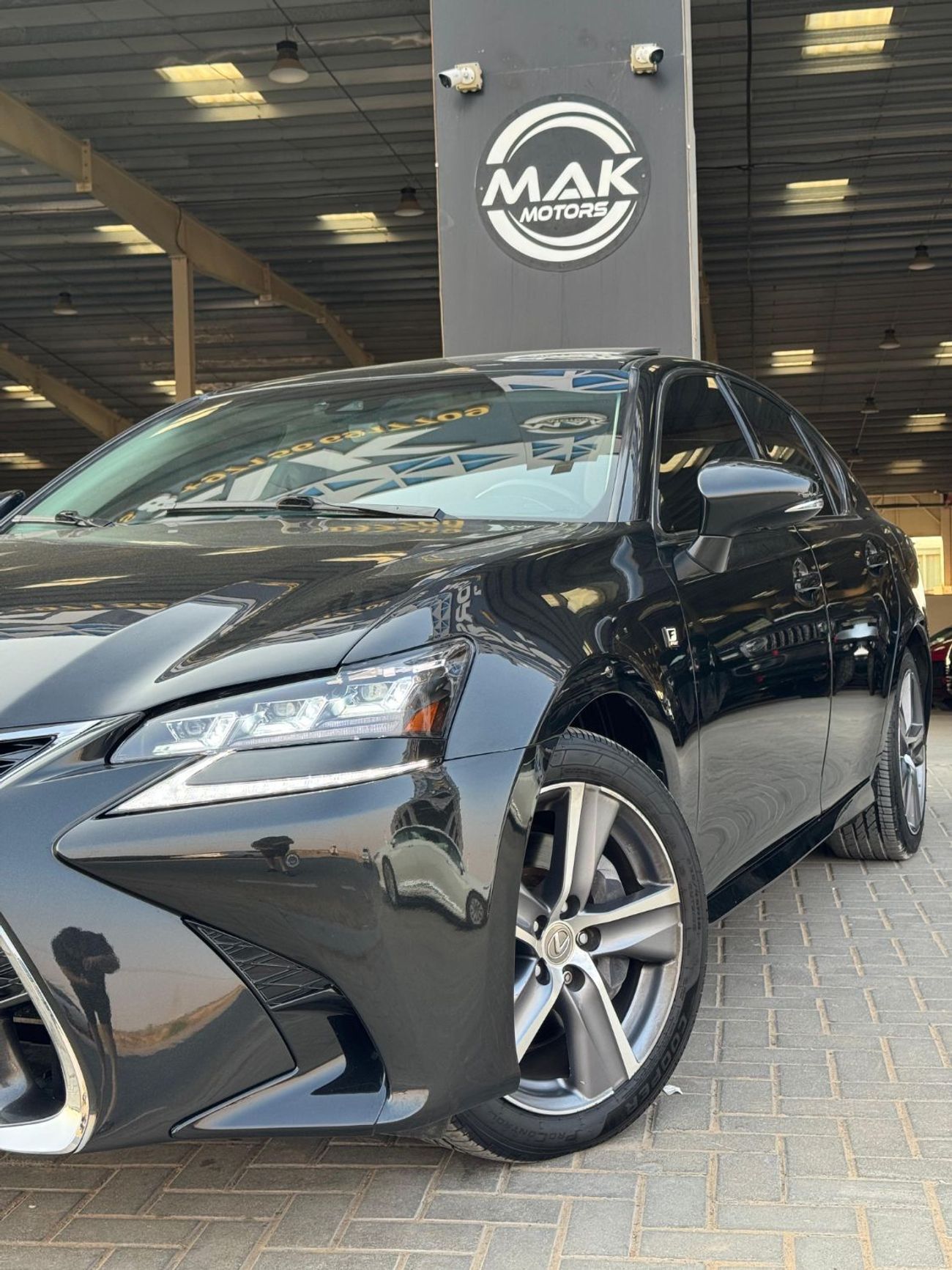 Lexus GS350 Platinum 3.5L V6 3.5L / TRIPLE XENON / RADAR / LANE KEEP ASSIST / COOLING AND HEATING SEATS / LOW MI