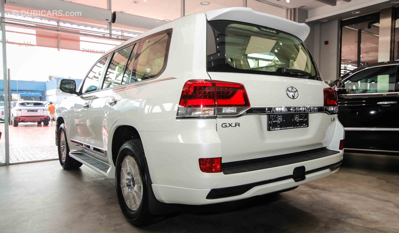 Toyota Land Cruiser GXR V8