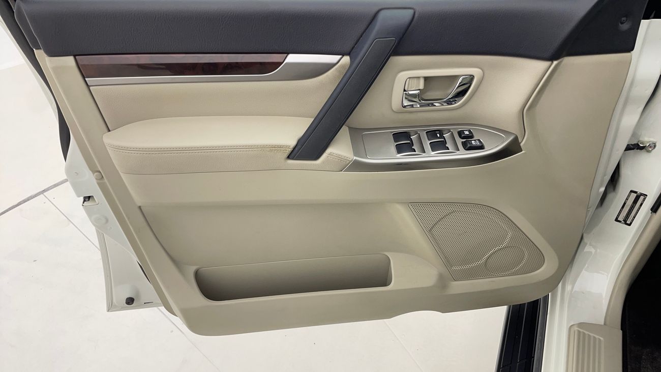 Mitsubishi Pajero GLS HIGHLINE 3.8 | Zero Down Payment | Free Home Test Drive