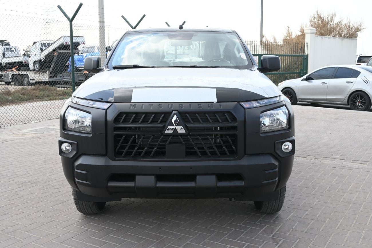 Mitsubishi L200 GL MITSUBISHI L200 2.4L PETROL DCABIN 4X4 5M/T MODEL 2026 BRAND NEW [SILVER /W/ G / B]