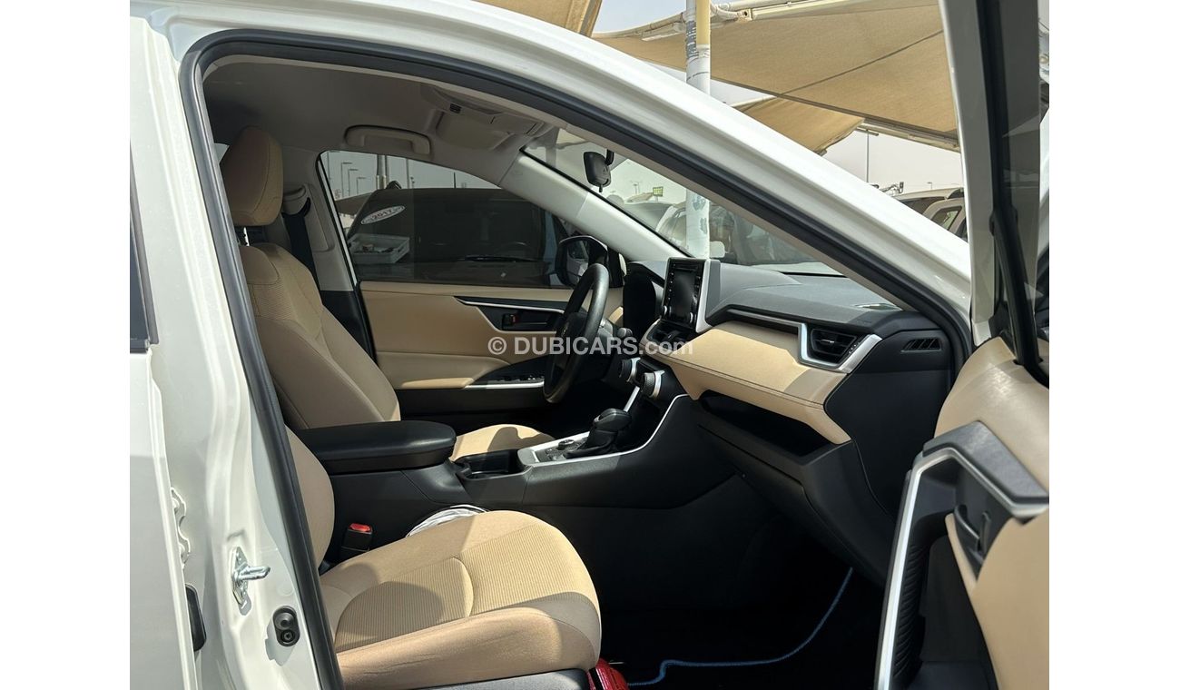 Toyota RAV4 HYBRID 2021 - RAV4 - GCC - ACCIDENTS FREE - ORIGINAL PAINT