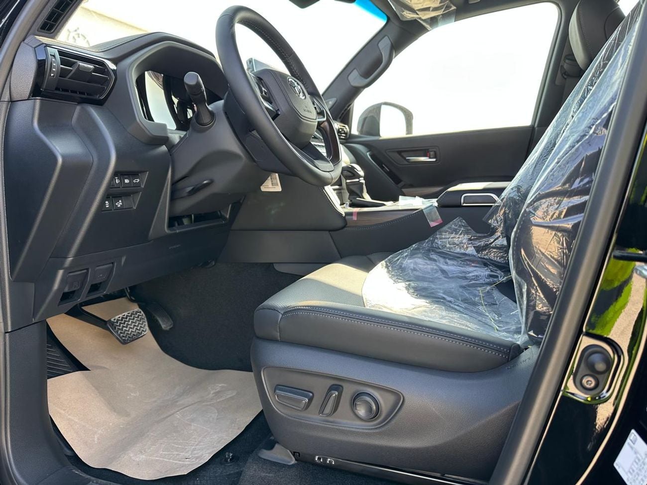 Toyota Land Cruiser GXR 3.5L TT FULL WITH RADAR