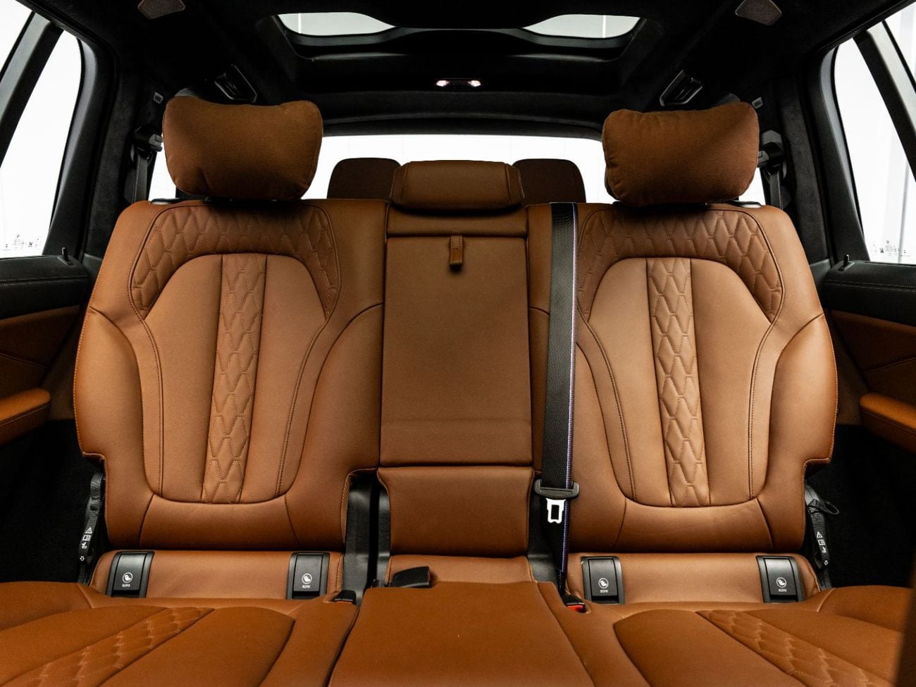 بي أم دبليو X7 M60i XDRIVE 2024 BMW X7 M60i Xdrive, 4.4 TC V8, 4WD, 530bhp, 8 Speed Auto